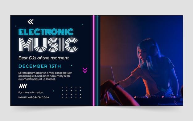 Cartaz digital de um evento de música eletrônica com destaque para o DJ, ilustrando a divulgação de eventos e artistas por meio das redes sociais.
